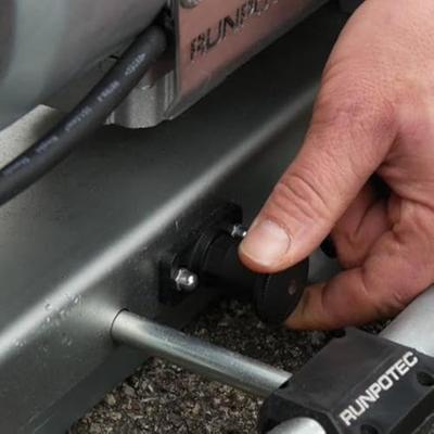 Elektrische treklier voor polyester trektouw CW 800 E inclusief trolley en spanband Runpotec