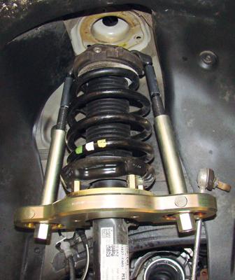 Gedore Automotive 3434419 KL-0029-200 K uit- en inbouwhulp voor McPherson veerpoten (basisapparaat)