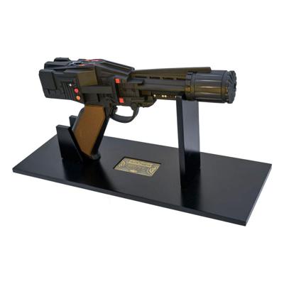 Battlestar Galactica Prop Replica 1/1 Colonial Blaster Limited Edition Battlestar Galactica Prop Replica 1/1 Colonial Blaster Limited Edition