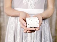 Geschenkdoosjes wit met gouden hartjes (10st) - thumbnail