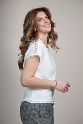 Elvira Casuals Top Lianne E2 26-069 T-shirt Korte Mouw 15 Off White