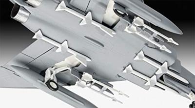 Revell 1/72 F-4 Phantom - Easy Click Revell 1/72 F-4 Phantom - Easy Click