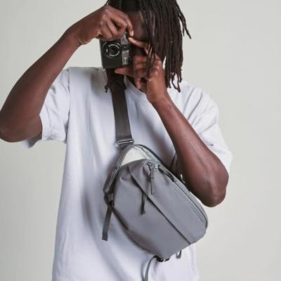 Moment Everything Sling 4L - Navy