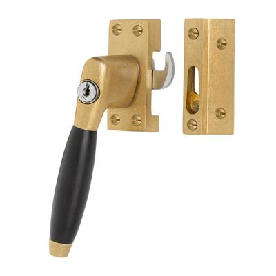 De Oude Deurklink Raamsluiting getrommeld messing met slot Klassiek links