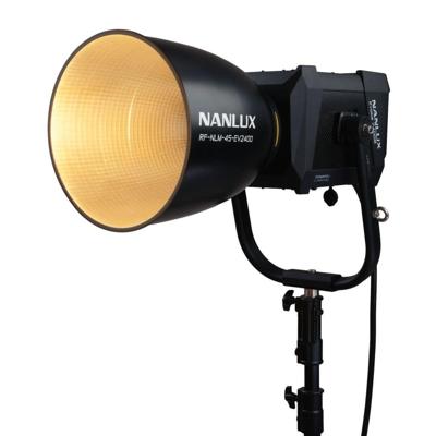 Nanlux Evoke 2400 Bi-color Spot Light met 45 graden reflector Nanlux Evoke 2400 Bi-color Spot Light met 45 graden reflector