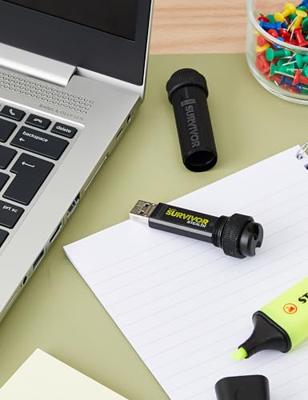 Corsair Flash Survivor Stealth 32 GB 3.0 USB-stick