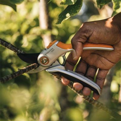 Fiskars 1057168 Plus™ P531 Tuinschaar 210 mm