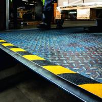 Durable DURALINE GRIP 1097130 Anti-sliptape Zwart, Geel (l x b) 15 m x 50 mm 1 stuk(s) - thumbnail