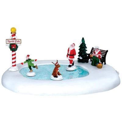 Kerstfiguur Schaatsbaan North pole ice follies b/o (4.5v) Lemax - Lemax Kerstfiguur Schaatsbaan North pole ice follies b/o (4.5v) Lemax - Lemax