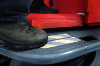 Tesa Antisliptape | zwart/geel | lengte 15 m, breedte 50 mm wiel | 3 stuks - 60951-00000-00 60951-00000-00 - thumbnail