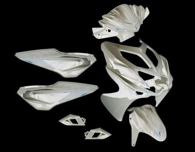 Edge plaatset aerox-r vanaf bj. 2014 9 delig wit glans Edge plaatset aerox-r vanaf bj. 2014 9 delig wit glans