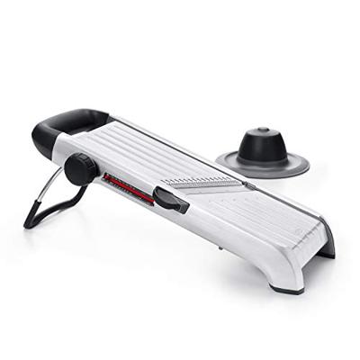 OXO Good Grips Mandoline - Groentesnijder - Keukensnijder - Good Grips - Basis Chef 2.0 Steel OXO Good Grips Mandoline - Groentesnijder - Keukensnijder - Good Grips - Basis Chef 2.0 Steel