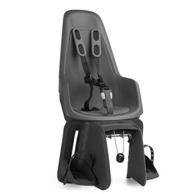 Maxi One Urban Grey drager bev Achterstoeltje