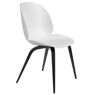 Gubi Beetle stoel met zwart beuken onderstel white