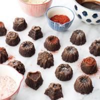 Nordic Ware Bakvorm Teacakes & Candies Bundt Koper - 30 stuks - thumbnail