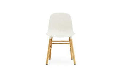 Normann Copenhagen Form eetkamerstoel White vierpoot eikenhout