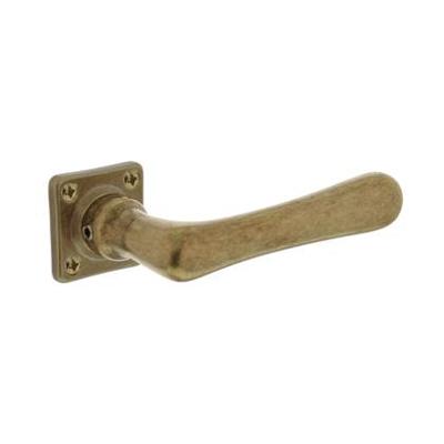 Intersteel Deurklink Trento met rozet messing getrommeld Intersteel Deurklink Trento met rozet messing getrommeld