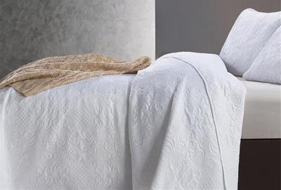 DreamHouse Bedding Bedsprei - Velvet Clara - Wit 260 x 250 cm DreamHouse Bedding Bedsprei - Velvet Clara - Wit 260 x 250 cm