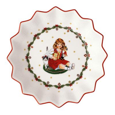 Villeroy & Boch Toy's Fantasy Schaal klein Meisje met cadeautjes 16,5 cm