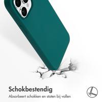 Accezz Liquid Silicone Backcover met MagSafe voor Apple iPhone 15 Pro Max Telefoonhoesje Groen - thumbnail