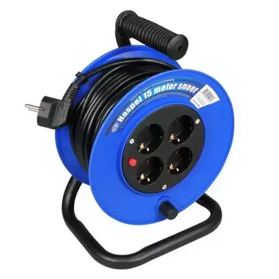 Haspel 15 meter 4V 3 x 1,0 mm2 met randaarde Haspel 15 meter 4V 3 x 1,0 mm2 met randaarde