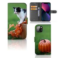 Apple iPhone 13 | Telefoonhoesje | Met pasjeshouder | Kitten - thumbnail