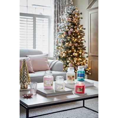 Yankee Candle Geurkaars Large Peppermint Pinwheels - 17 cm / ø 11 cm Yankee Candle Geurkaars Large Peppermint Pinwheels - 17 cm / ø 11 cm