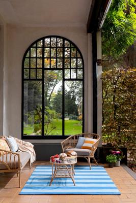 Laura Ashley - Lille Sky Blue outdoor 480008 - 140x200 cm Vloerkleed Laura Ashley - Lille Sky Blue outdoor 480008 - 140x200 cm Vloerkleed