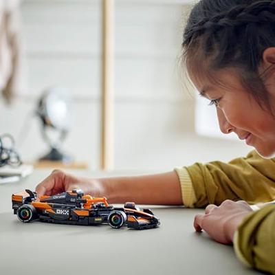LEGO Speed Champions McLaren F1 Team MCL38 racewagen 77251 - thumbnail