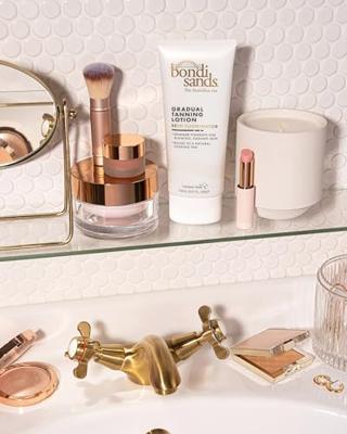 Bondi Sands Gradual Tanning Lotion Skin Illuminator Bondi Sands Gradual Tanning Lotion Skin Illuminator