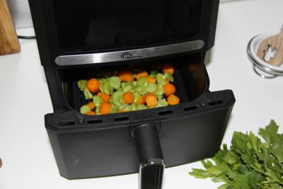 Dieetfriteuse - LITTLE BALANCE - 8725 - Crousty light - 5 L - 1500 W - 12 programma's - Zwart