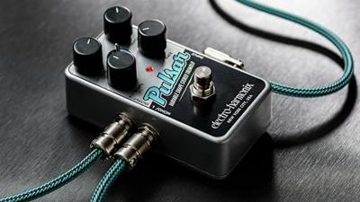 Electro Harmonix Nano Pulsar Variable Shape Stereo Tremolo effectpedaal