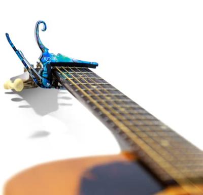 Kyser Quick-Change Acoustic Guitar Capo Abalone capo voor westerngitaar