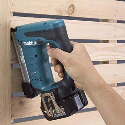 Makita DST221ZJ Accu niettacker 18V Basic Body in Mbox - thumbnail