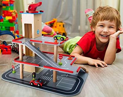 Small Foot - houten parkeergarage met accessoires