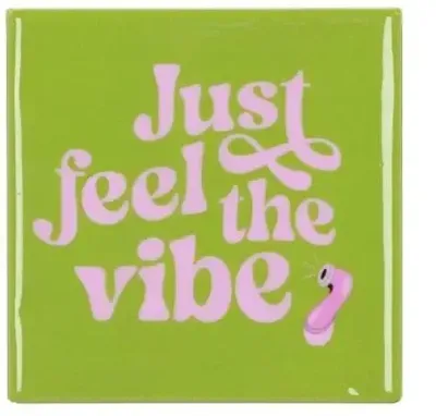 Daan Kromhout Design tegeltje keramiek just feel the vibe 10x10cm green