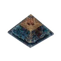 Orgoniet Piramide Robijn in Kyaniet ( 7 x 7 x 6 cm) - thumbnail