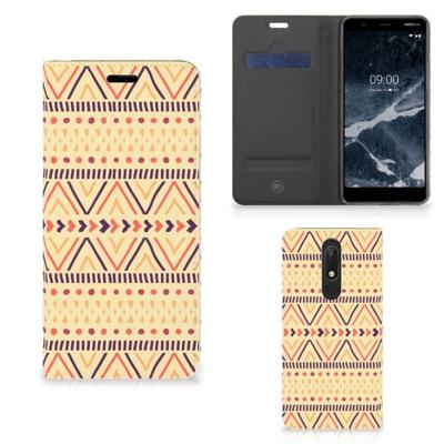 Nokia 5.1 (2018) | Hoesje met Magneet | Aztec Yellow