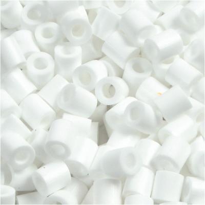 https://www.cchobby.nl/foto-kralen-afm-5x5-mm-gatgrootte-2-5-mm-medium-wit-15-1100-stuk-1-doos