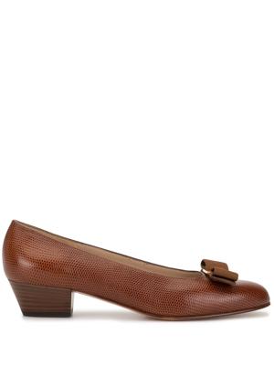 Salvatore Ferragamo Pre-Owned Vara Bow pumps - Brown