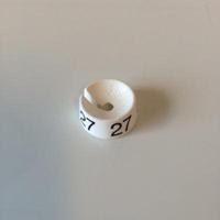 MB wit/zwart 27 voor op kledinghanger - thumbnail