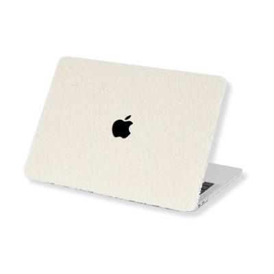 Lunso MacBook Air 15 inch (2023-2025) cover hoes - case - Teddy Puffy Khaki