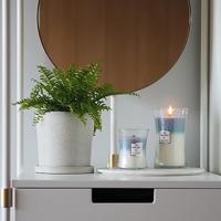 WoodWick Geurkaars Medium Trilogy Calming Retreat - 11 cm / ø 10 cm - Geurkaars in Glas - Houten Lont - thumbnail