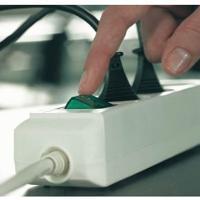 Brennenstuhl eco-line stekkerdoos met schakelaar 3-voudig wit 1,5m h05vv-f 3g1,5 - 1152320015 - thumbnail