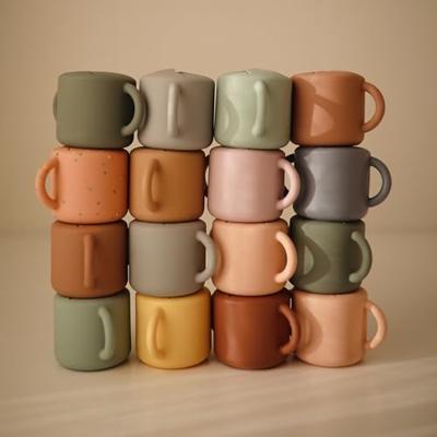 MUSHIE silicone snackbeker rozen