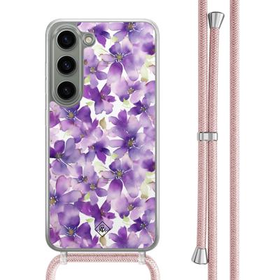 Samsung Galaxy S23 hoesje met rosegoud koord - Floral violet Samsung Galaxy S23 hoesje met rosegoud koord - Floral violet