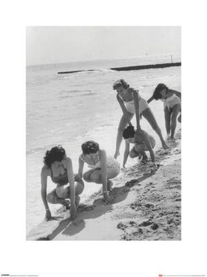 Kunstdruk Time Life - Models Playing Leap Frog 60x80cm Kunstdruk Time Life - Models Playing Leap Frog 60x80cm