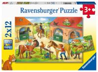 Ravensburger Vakantie op de manege kinderpuzzel - 2 x 12 stukjes - Dieren - thumbnail