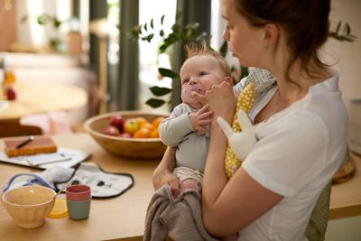 Set van 2 fopspenen voor pasgeborene van Philips AVENT Soothie C 1/2 ur zachtroze + framboosroze