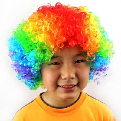 Kleurrijke Wild-Curl Up kroon partij Cosplay Headwear golvende korte polyestergaren gemaakt pruiken voor volwassene en Child(iridescence)